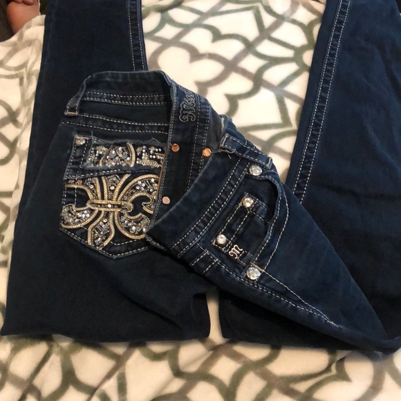 Jeans - Picture 2 of 3